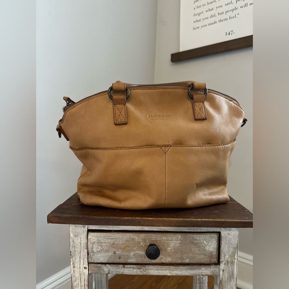 American Leather Company Camel Brown Zip Closure Medium Size handbag Purse. - Picture 2 of 15